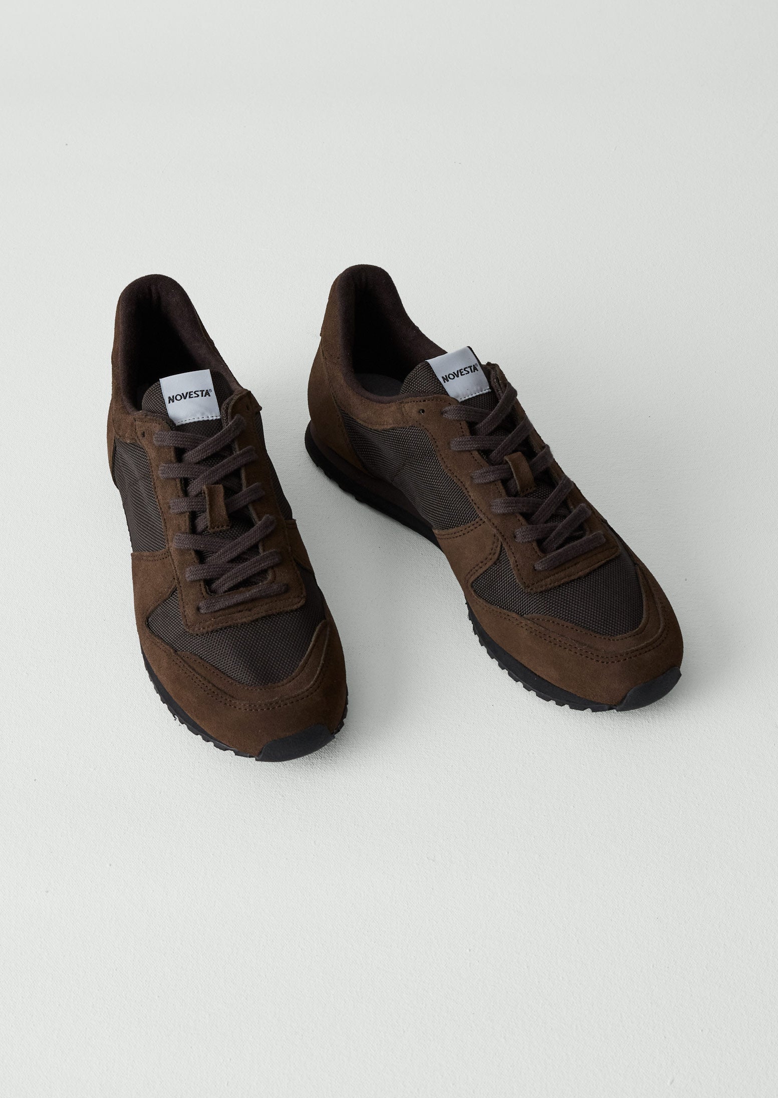 Novesta Marthon Runner Trainers | Bitter Chocolate | TOAST