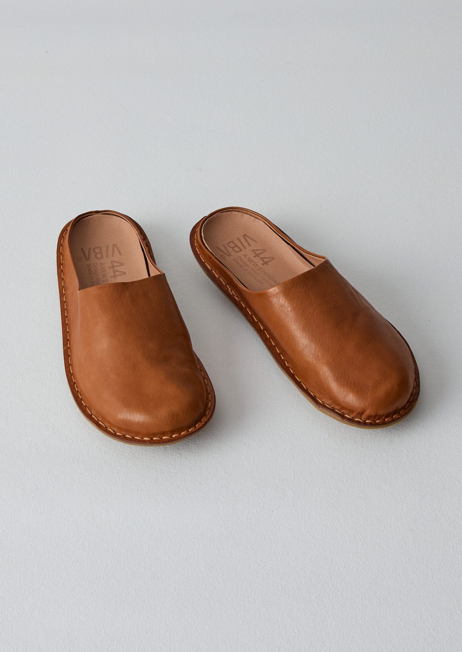 Mules En Cuir Et Bois Verni ACCESSOIRE DIFFUSION - Taille 37 - Talon Kitten Heel - Occasion Très Bon état