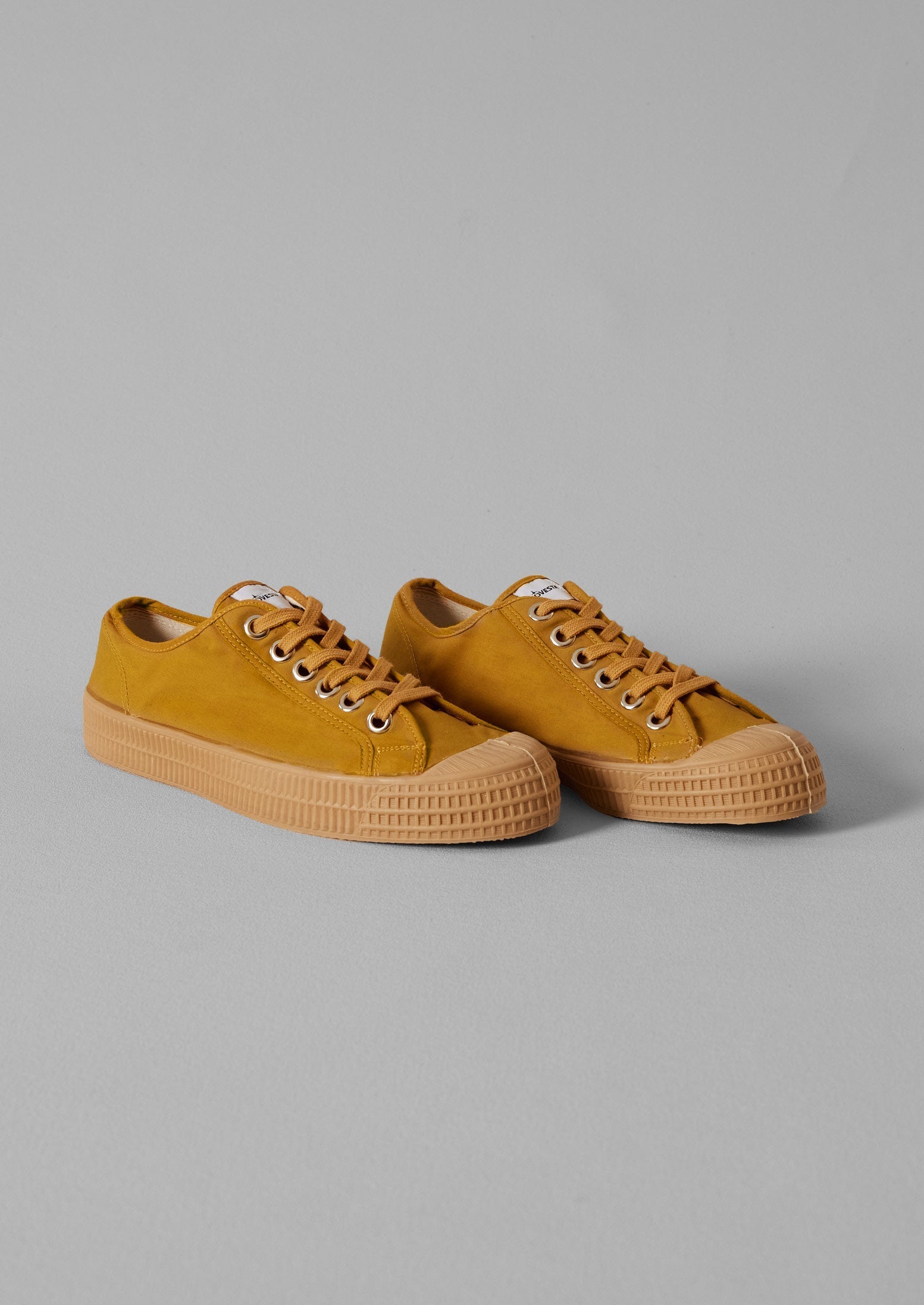Novesta Star Master Waxed Cotton Plimsolls | Cumin | TOAST