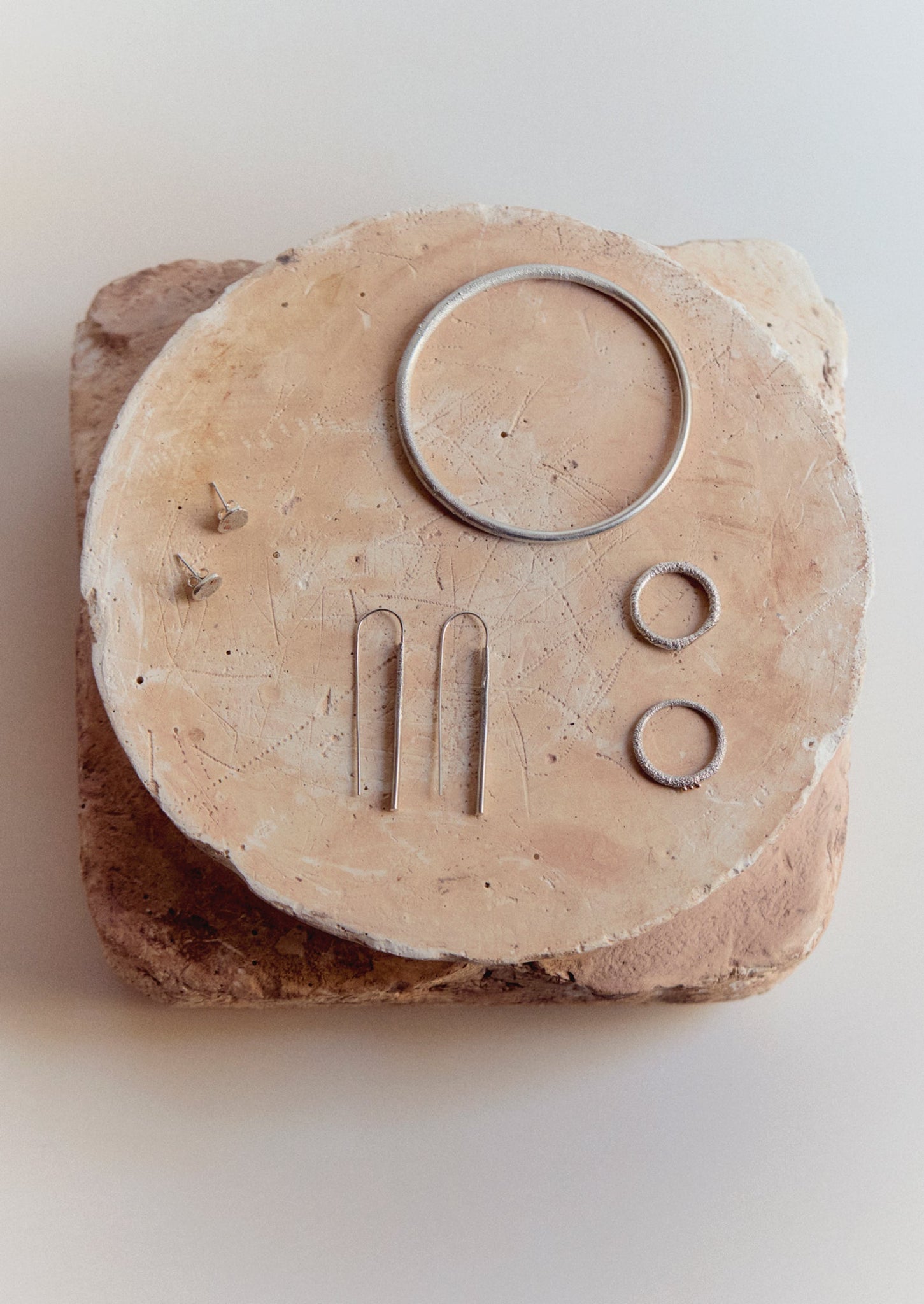 Lindey Tydeman Textured Bangle | Silver