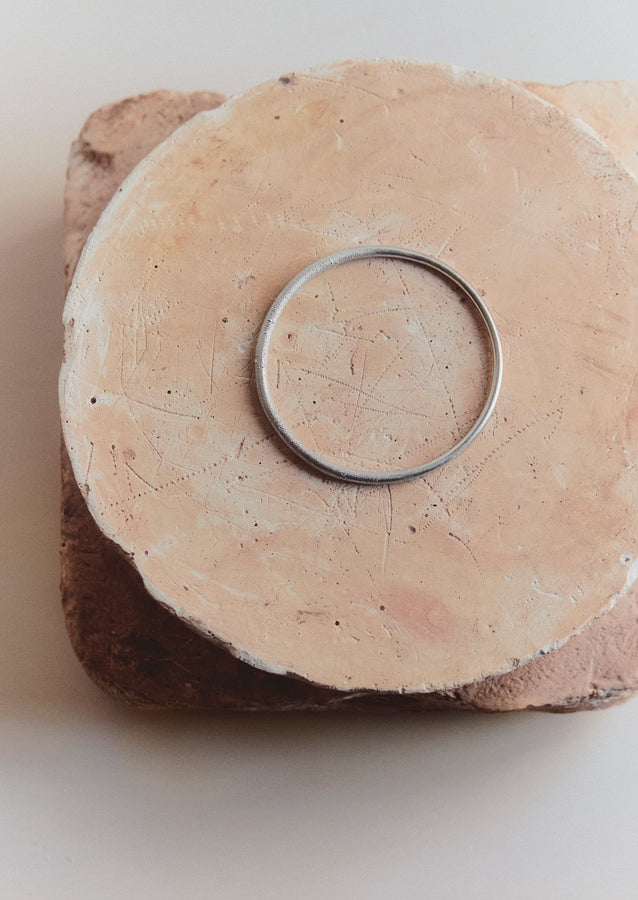 Lindey Tydeman Textured Bangle | Silver