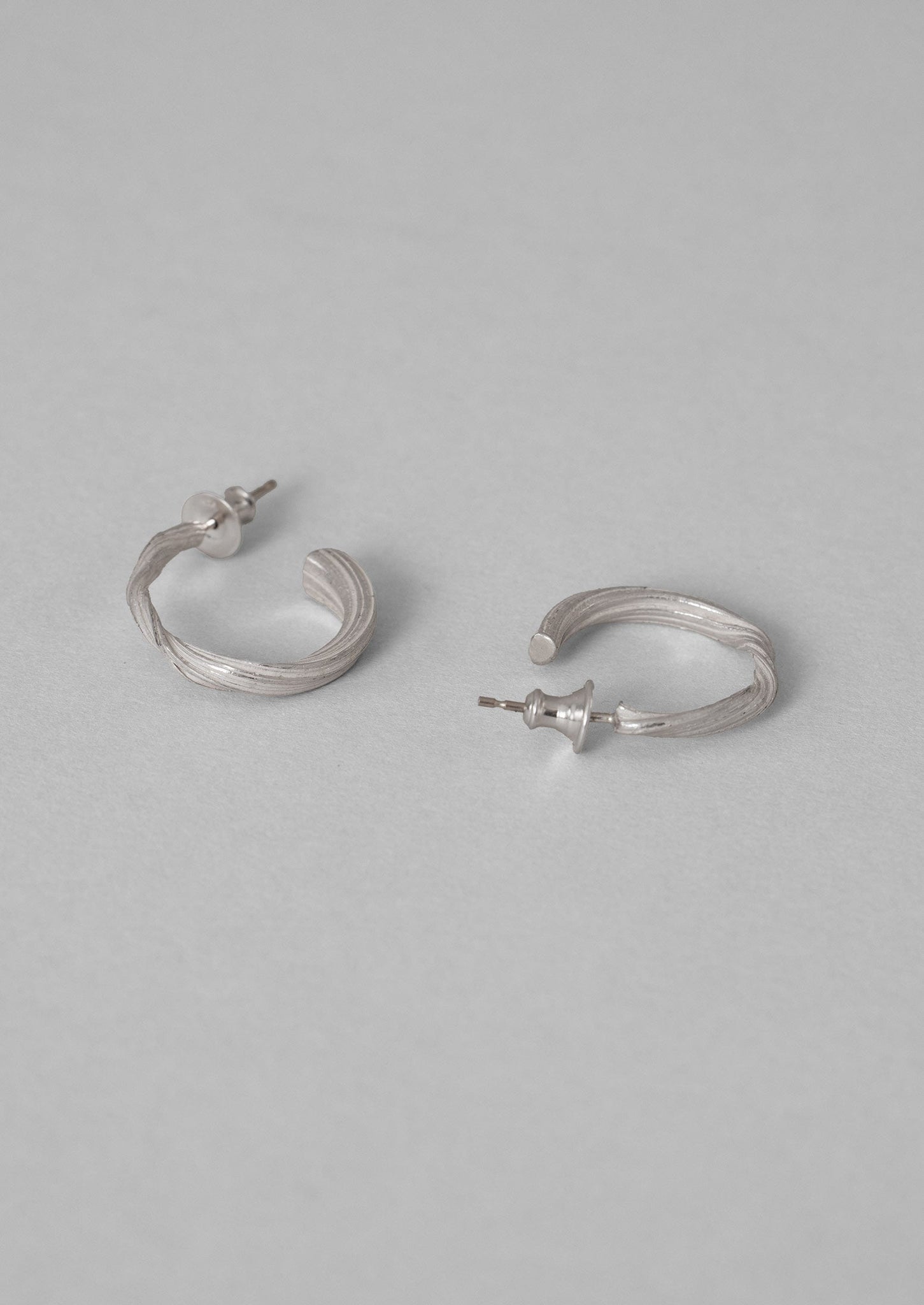 Emily Nixon Mitsuro Medium Ripple Hoops | Silver | TOAST