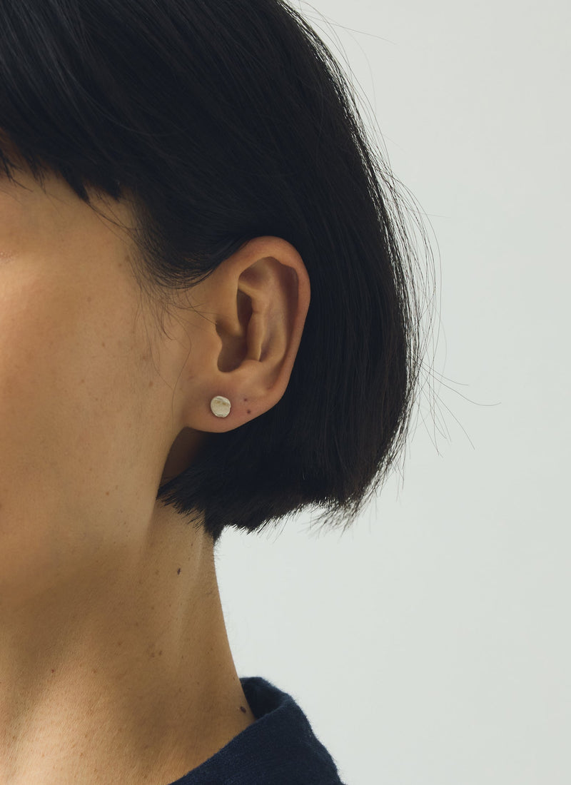 Emily Nixon Eolith Silver Earrings | Silver
