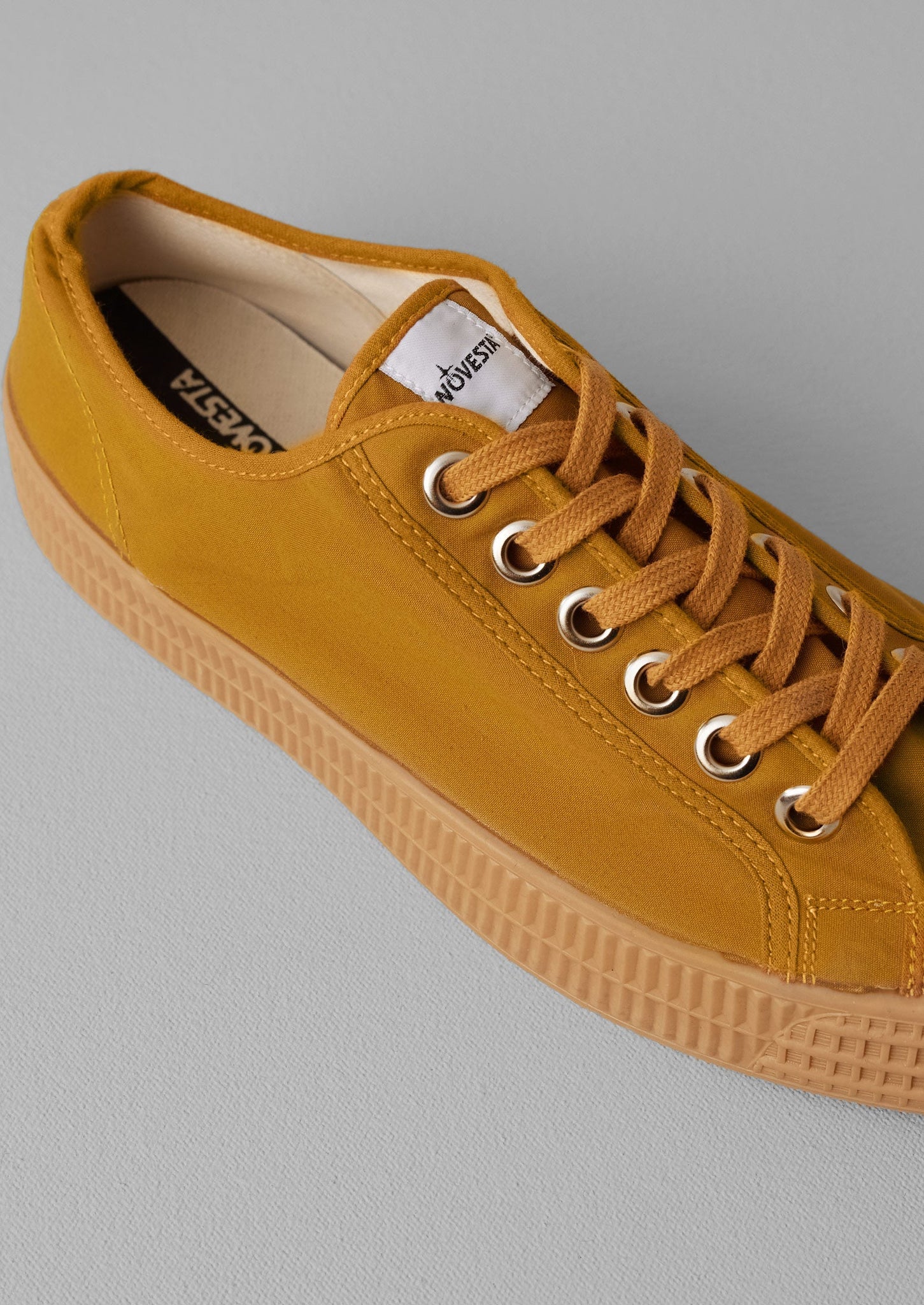 Novesta Star Master Waxed Cotton Trainers | Cumin