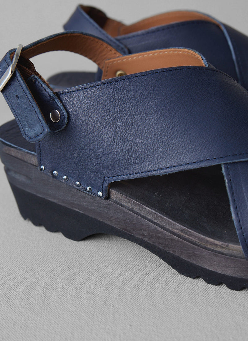 Troentorp Leather Clog Sandals | Navy