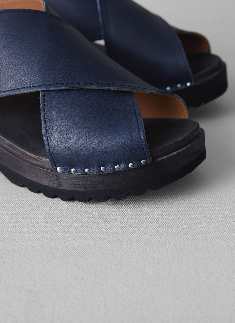 Troentorp Leather Clog Sandals | Navy