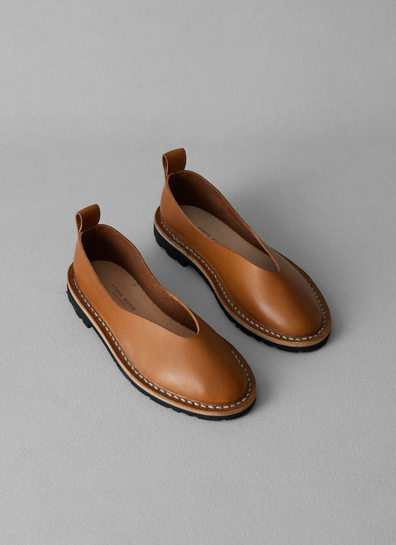 Steve Mono Artisanal Pumps | Tan