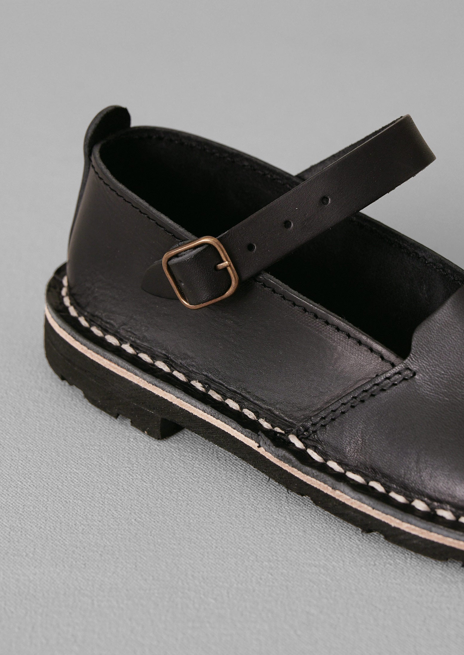 Steve Mono Artisan Leather Buckle Shoes | Black | TOAST