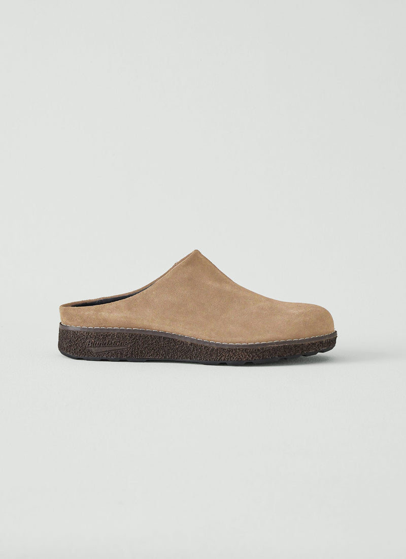 Blundstone Cork Suede Slip On Clogs | Sand