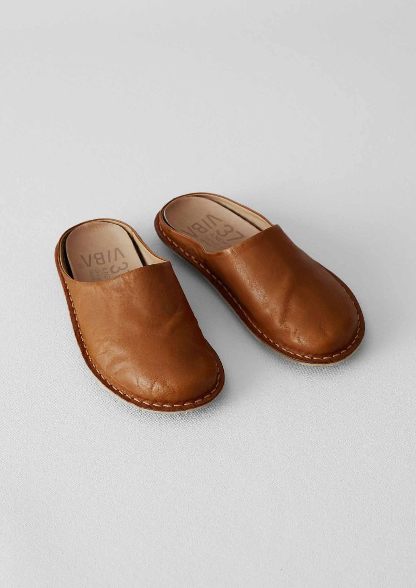 Vibae Roma Mules | Tan