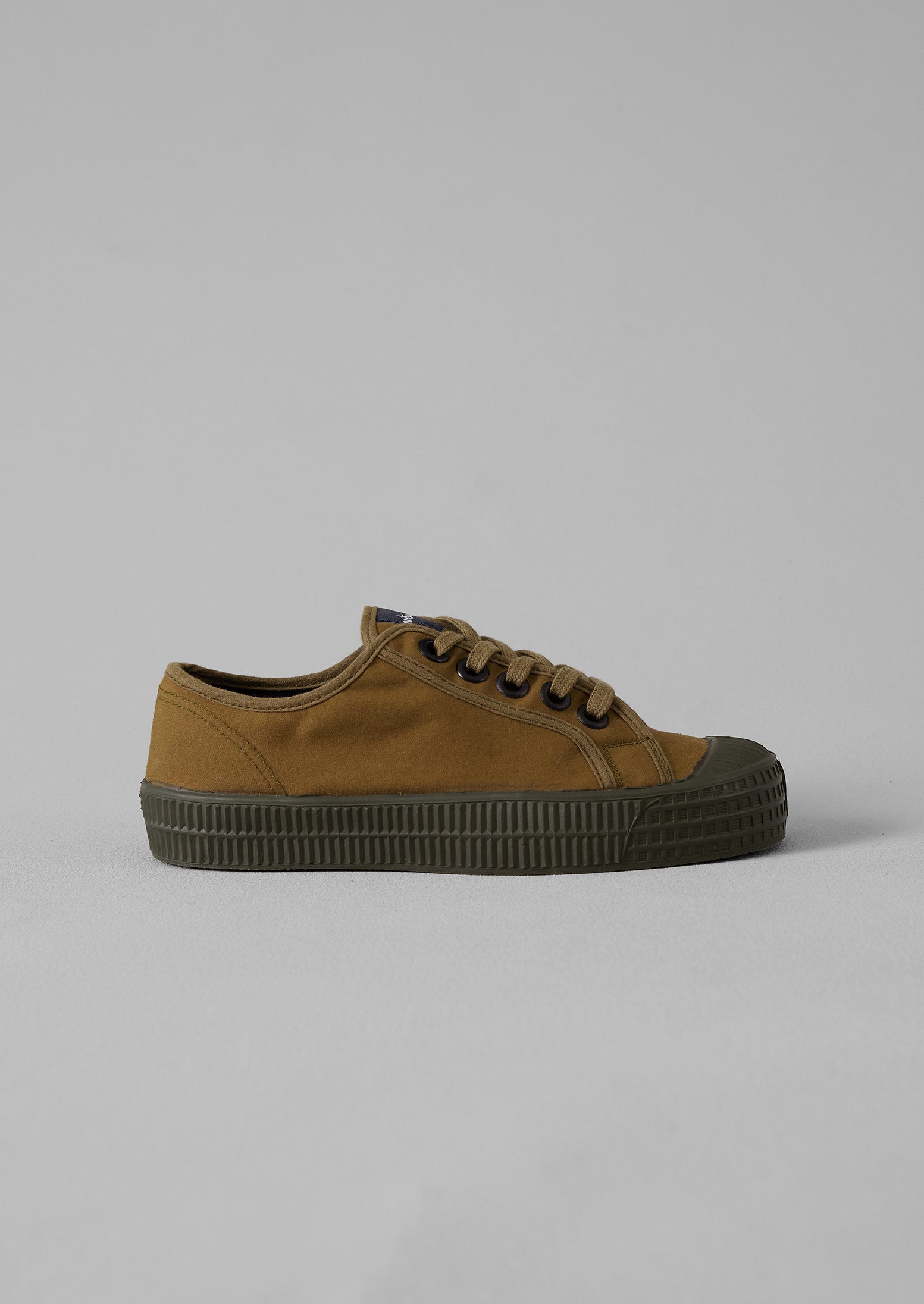 Novesta Star Master Waxed Cotton Plimsolls | Bark | TOAST