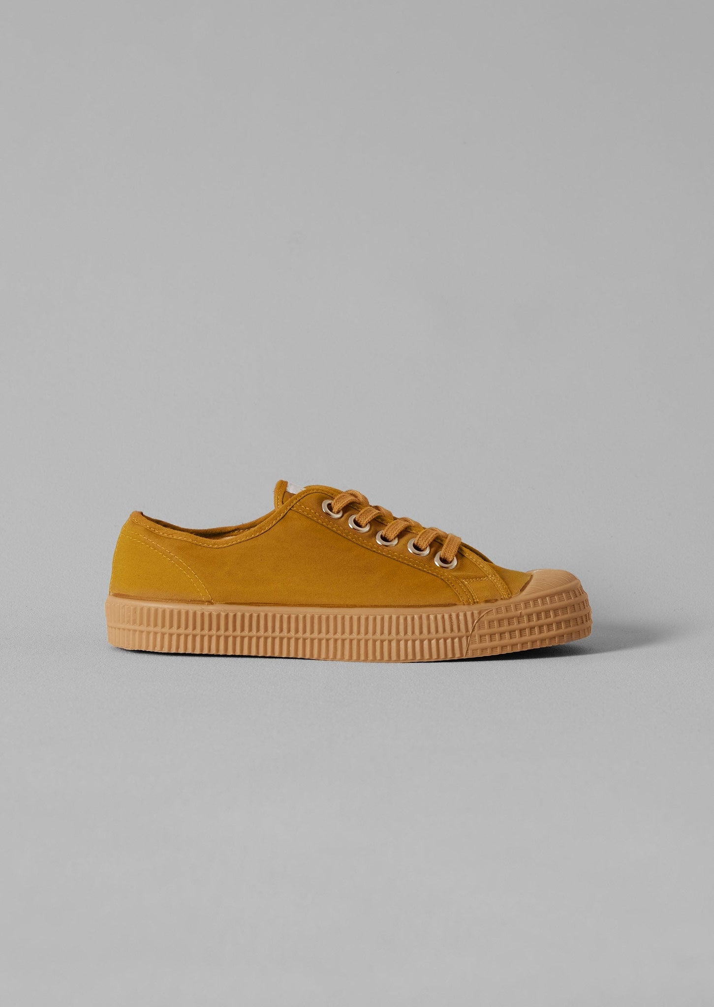 Novesta Star Master Waxed Cotton Plimsolls | Cumin