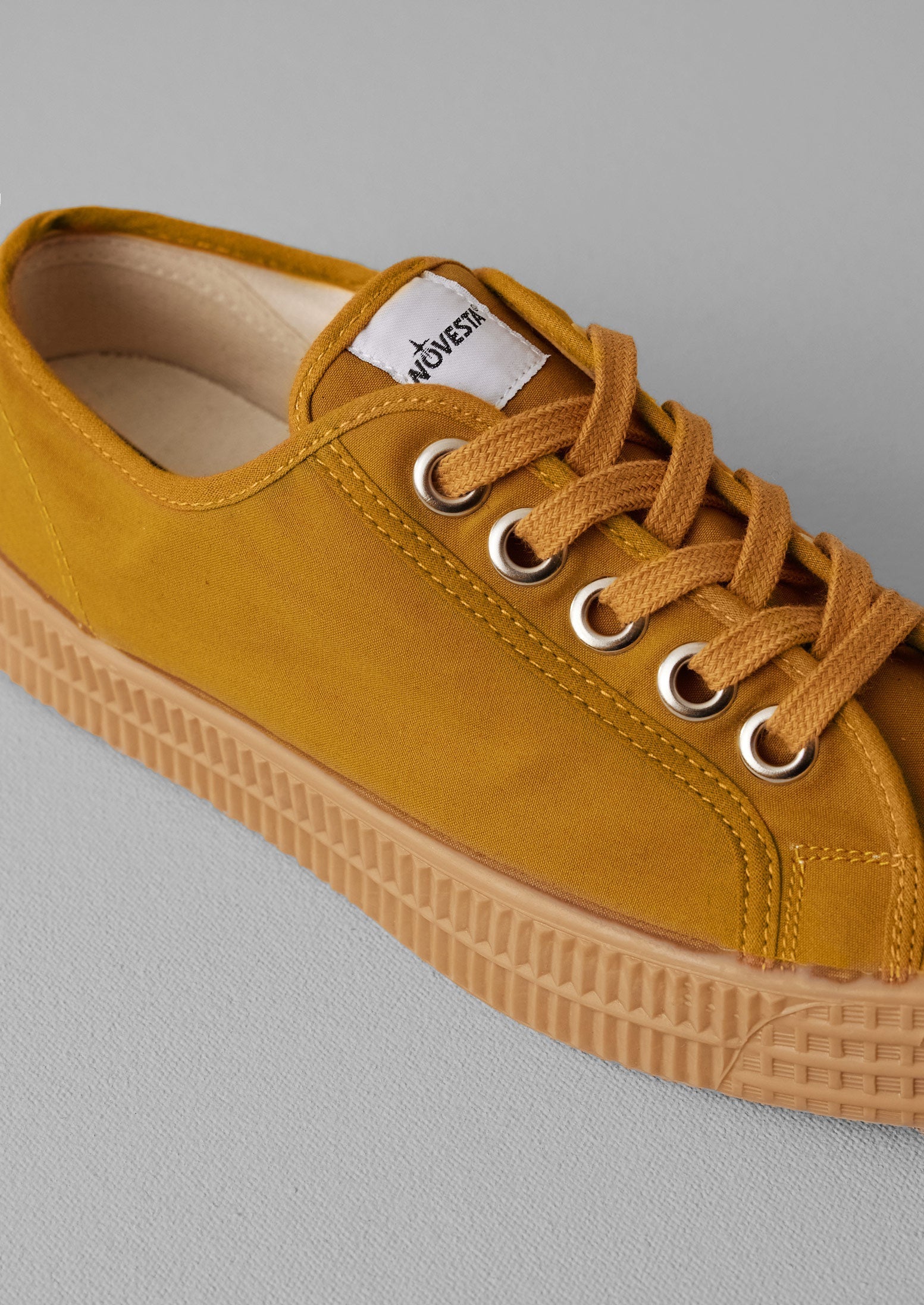 Novesta Star Master Waxed Cotton Plimsolls | Cumin | TOAST