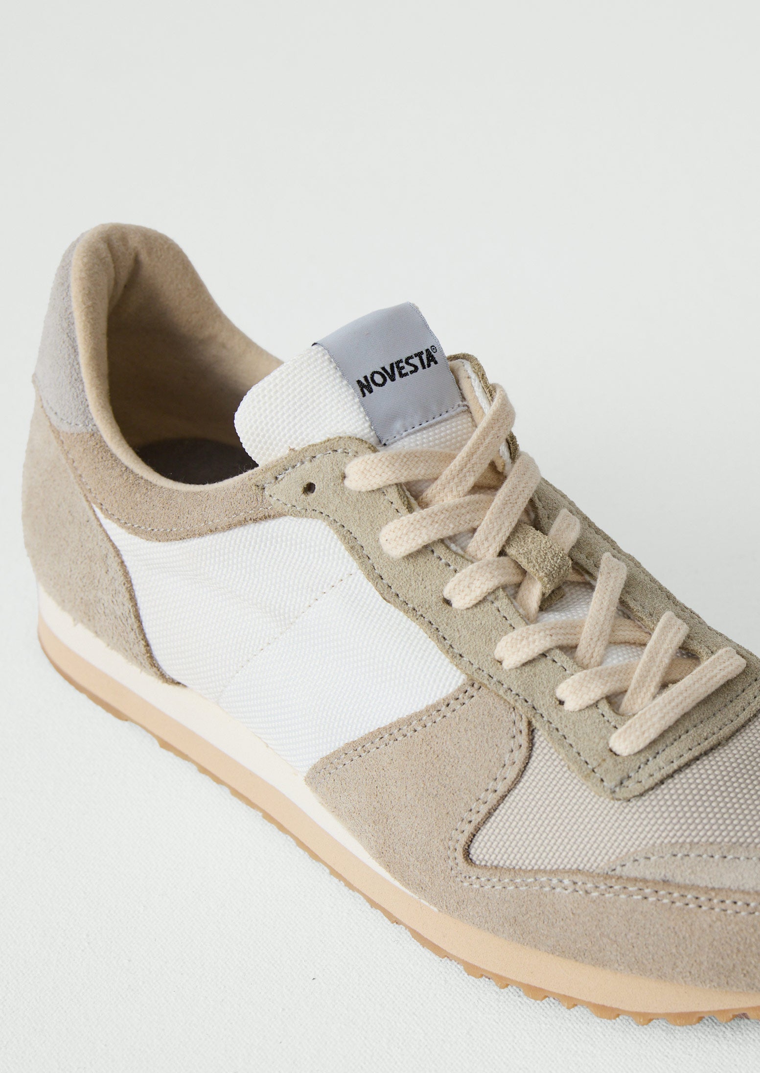 Novesta Marathon Trail Trainers | Natural | TOAST