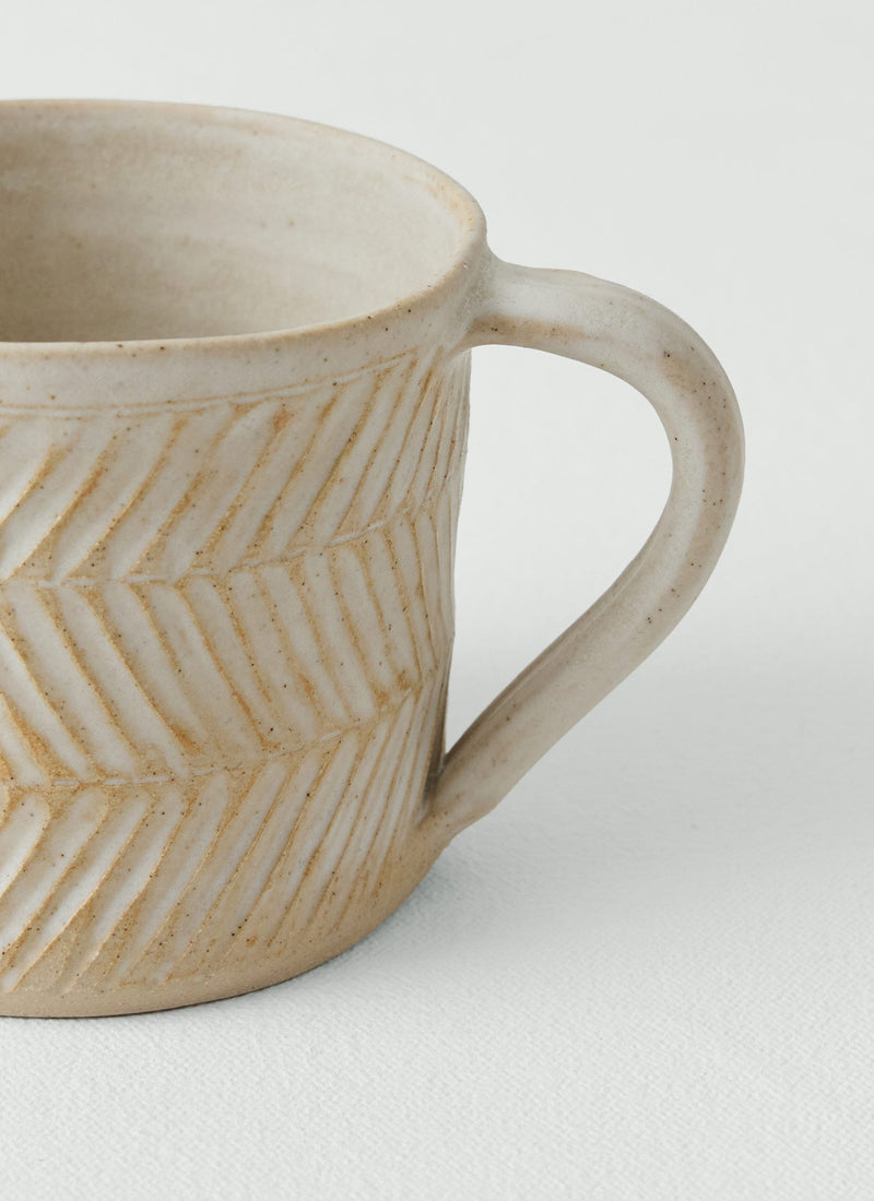Elke Lucas Carved Mug | Cream