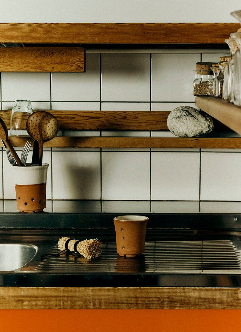Willow Pottery Kitchen Tidy Pot | Terracotta/Ecru