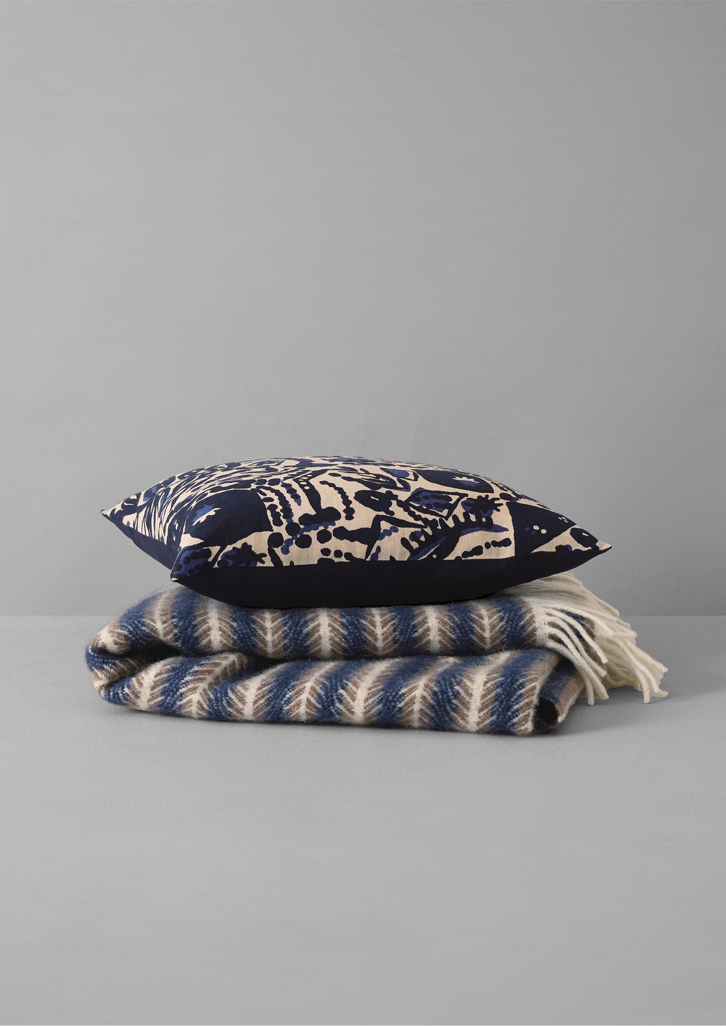 Moriko Print Pillow Cover | Ecru/Indigo