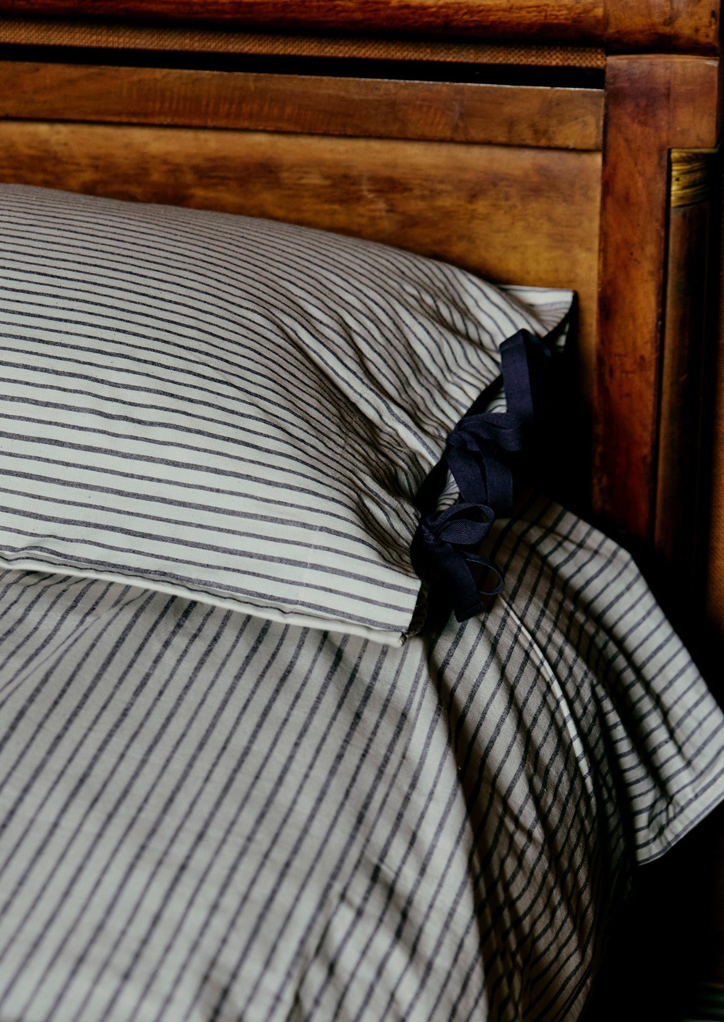 Organic Cotton Pajama Stripe Housewife Pillowcase | Navy/Ecru