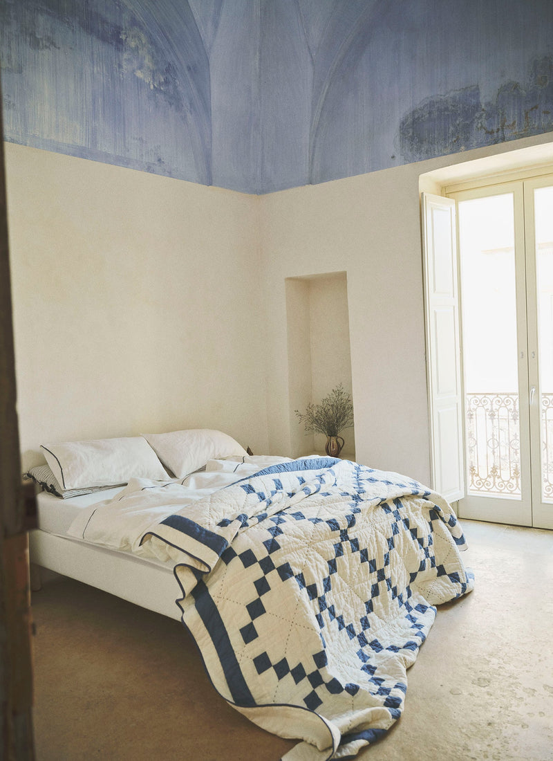 Bud Embroidered Duvet Cover | Ivory/Delft Blue
