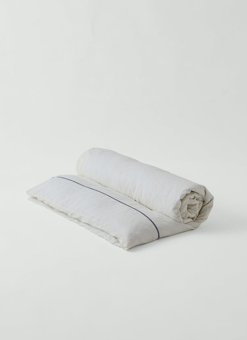 Bud Embroidered Duvet Cover | Ivory/Delft Blue