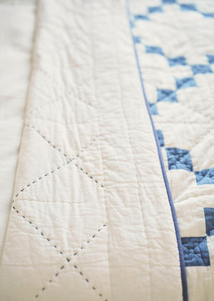 Lot De 20 Carrés De Coton Patchwork 5 Pouces - Couleur Crème Pâle Avec Lien Bleu, Pour Quilting, Neuf