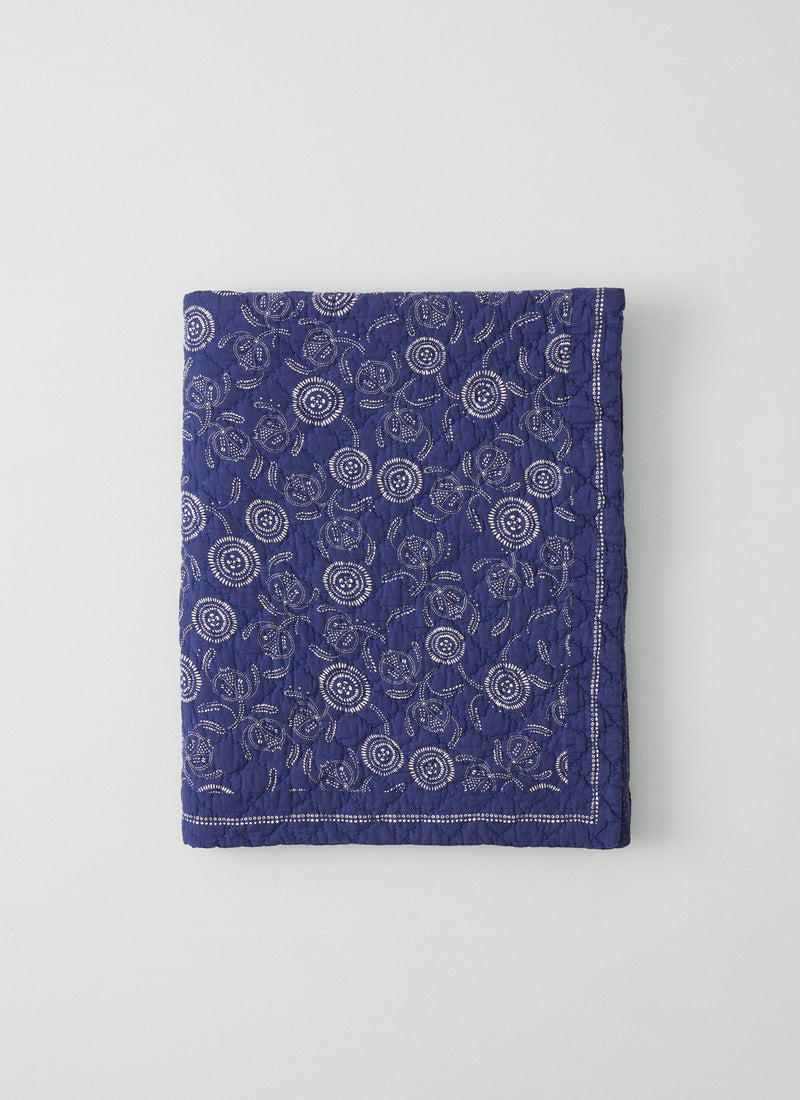 Pomegranate Print Quilt | Indigo Blue/Ecru
