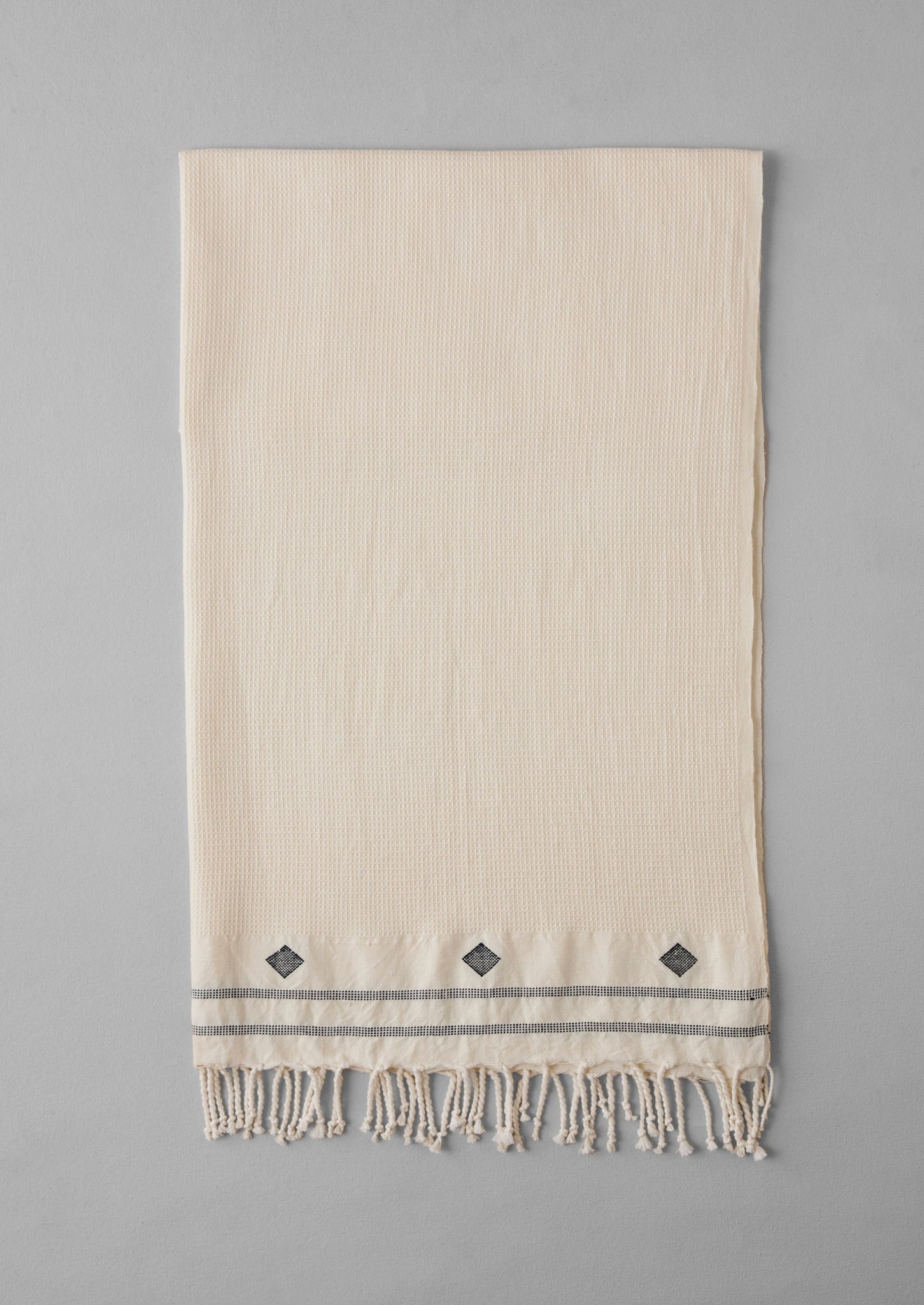 Hand Woven Cotton Jamdani Bath Towel | Chalk/Kohl