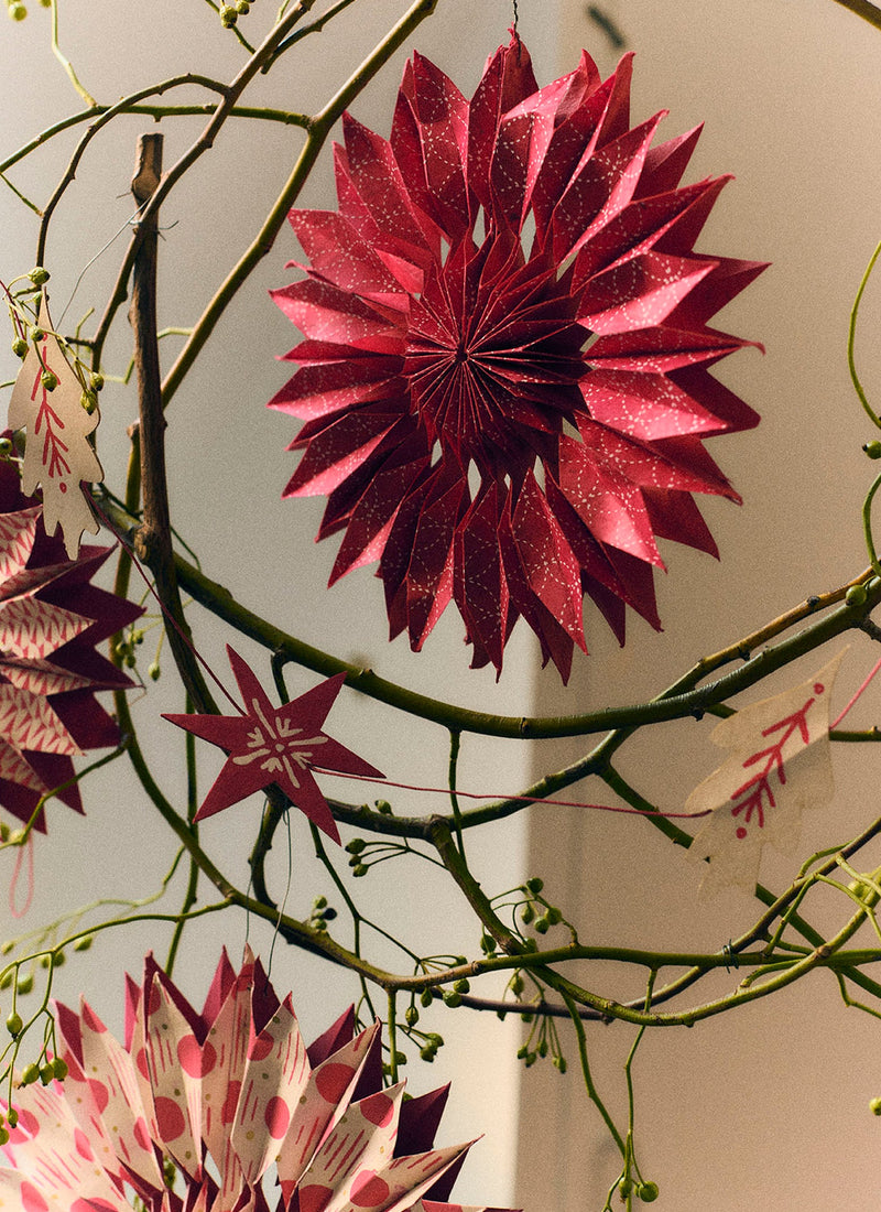 Geo Print Hanging Star Set | Redcurrant/Ecru