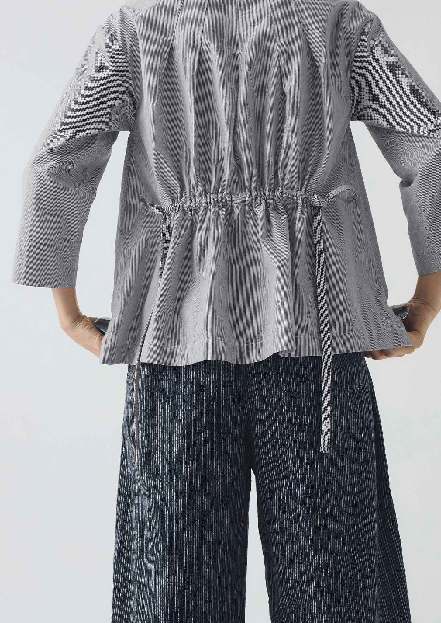 Fine Stripe Cotton Tie Shirt | Ecru/Slate