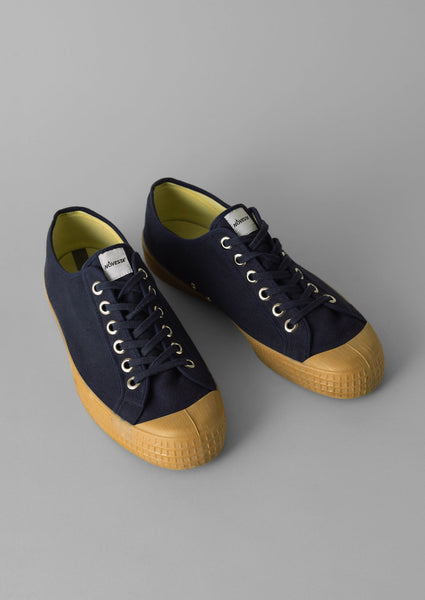 Novesta Star Master Sneakers | Navy | TOAST
