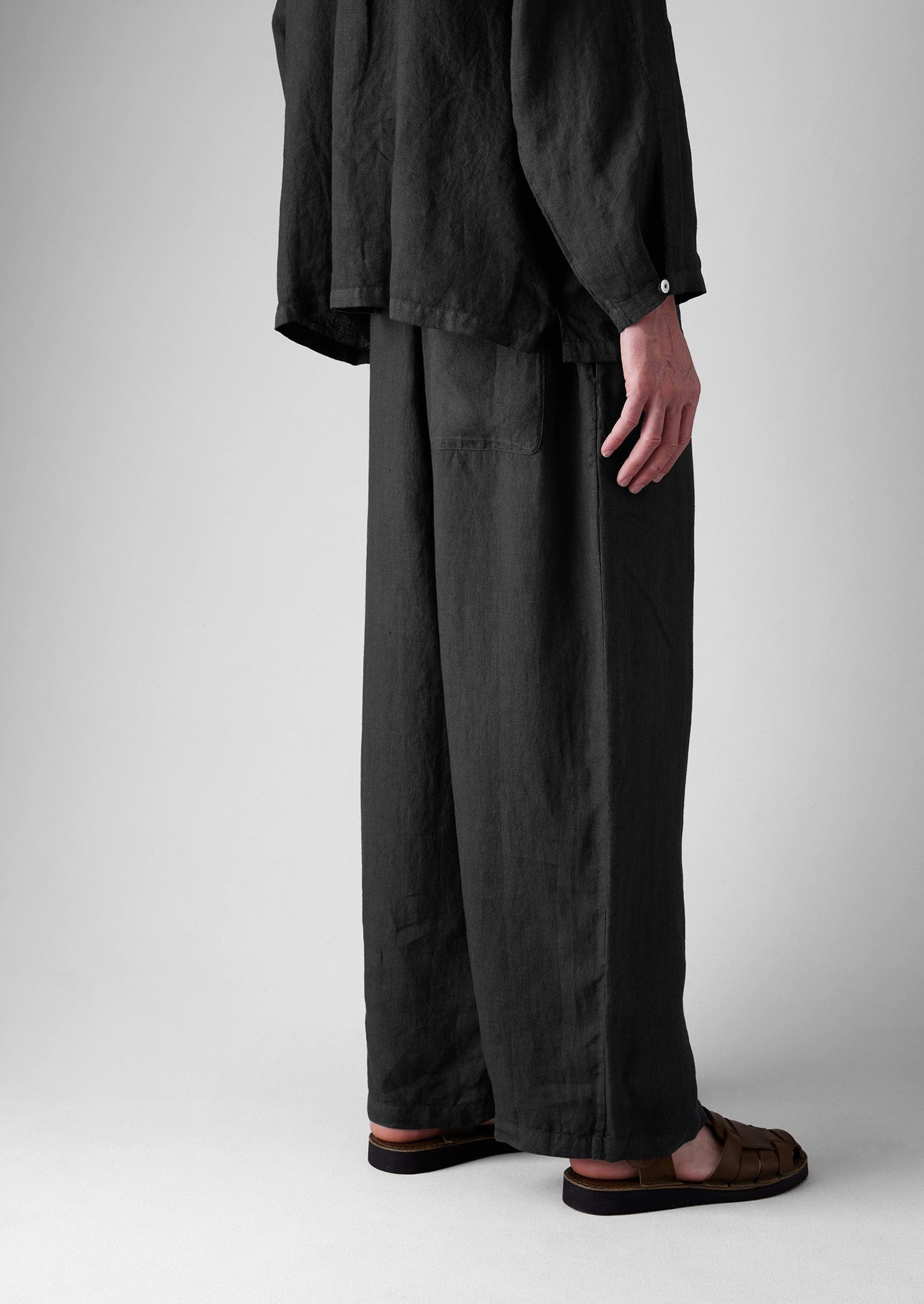 Garment Dyed Linen Drawstring Pants | Black Pepper