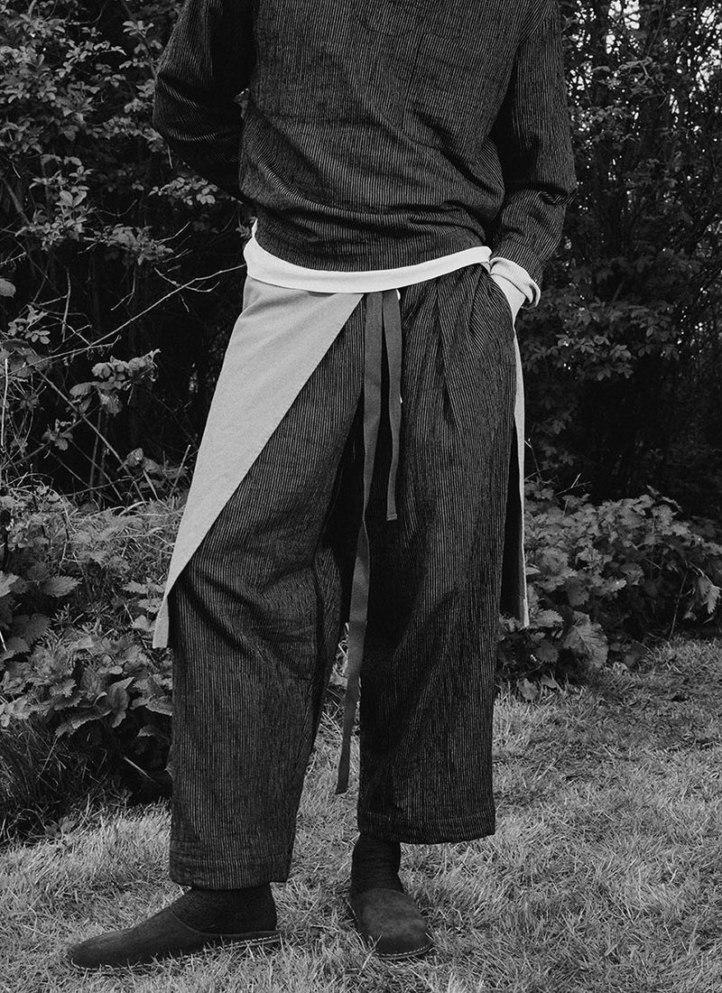 Fine Stripe Crinkle Cotton Pleated Pants | Earth/Ecru