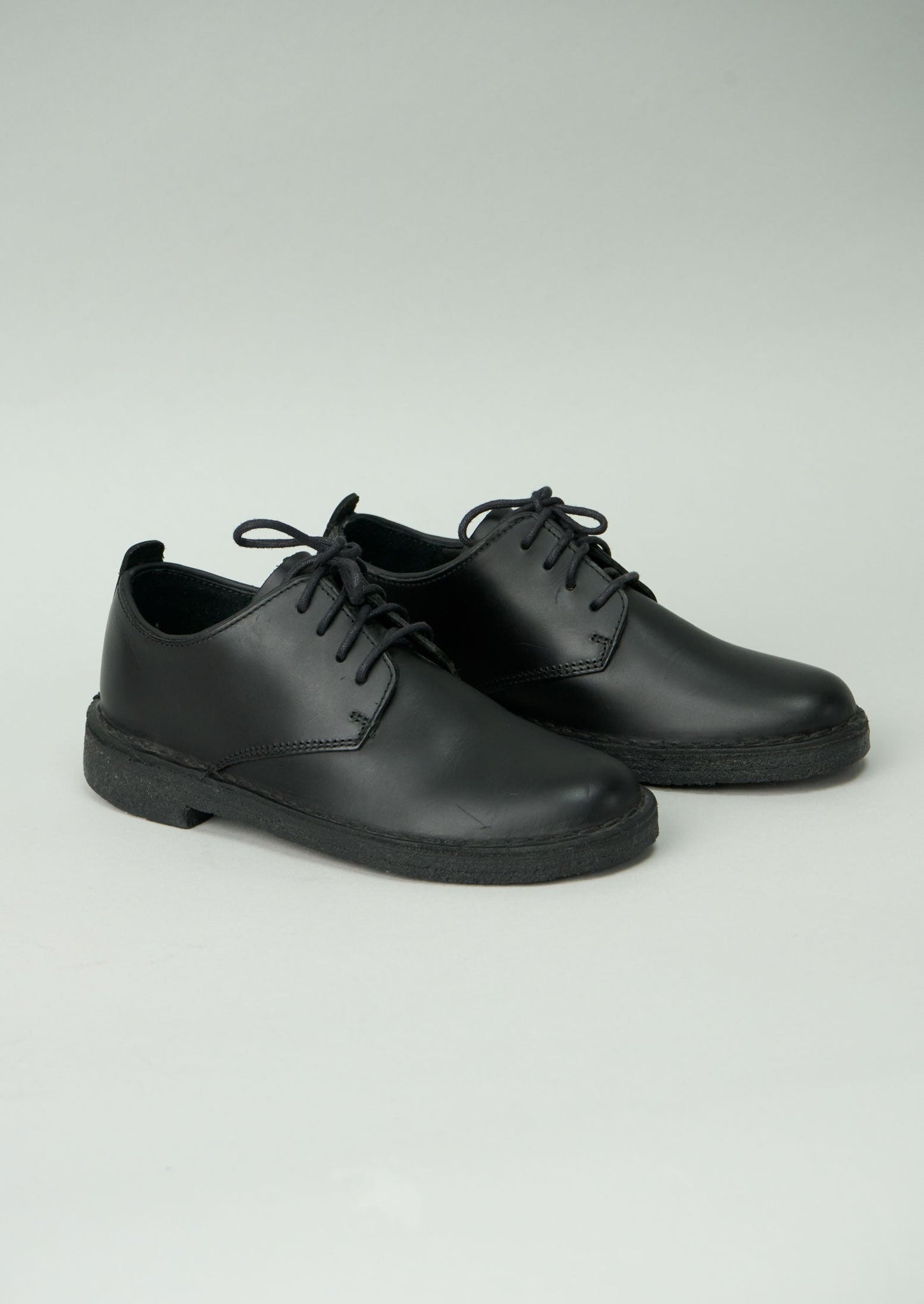 Clarks desert london black polished on sale