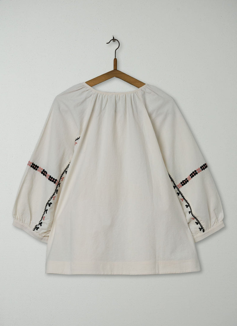 Reworn Embroidered Top Size M (1225) | Ecru