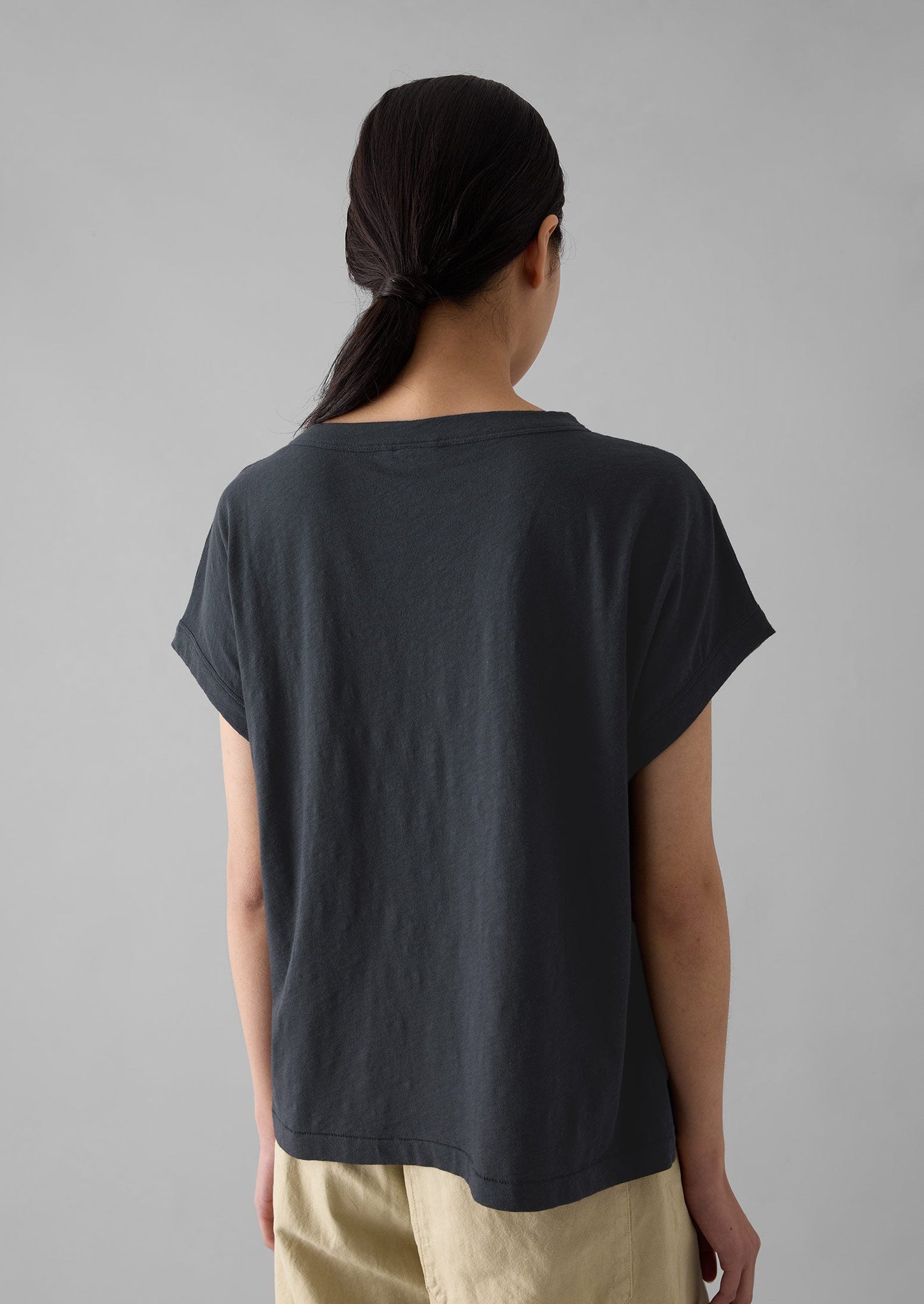 Alda Organic Cotton Easy Tee | Coal