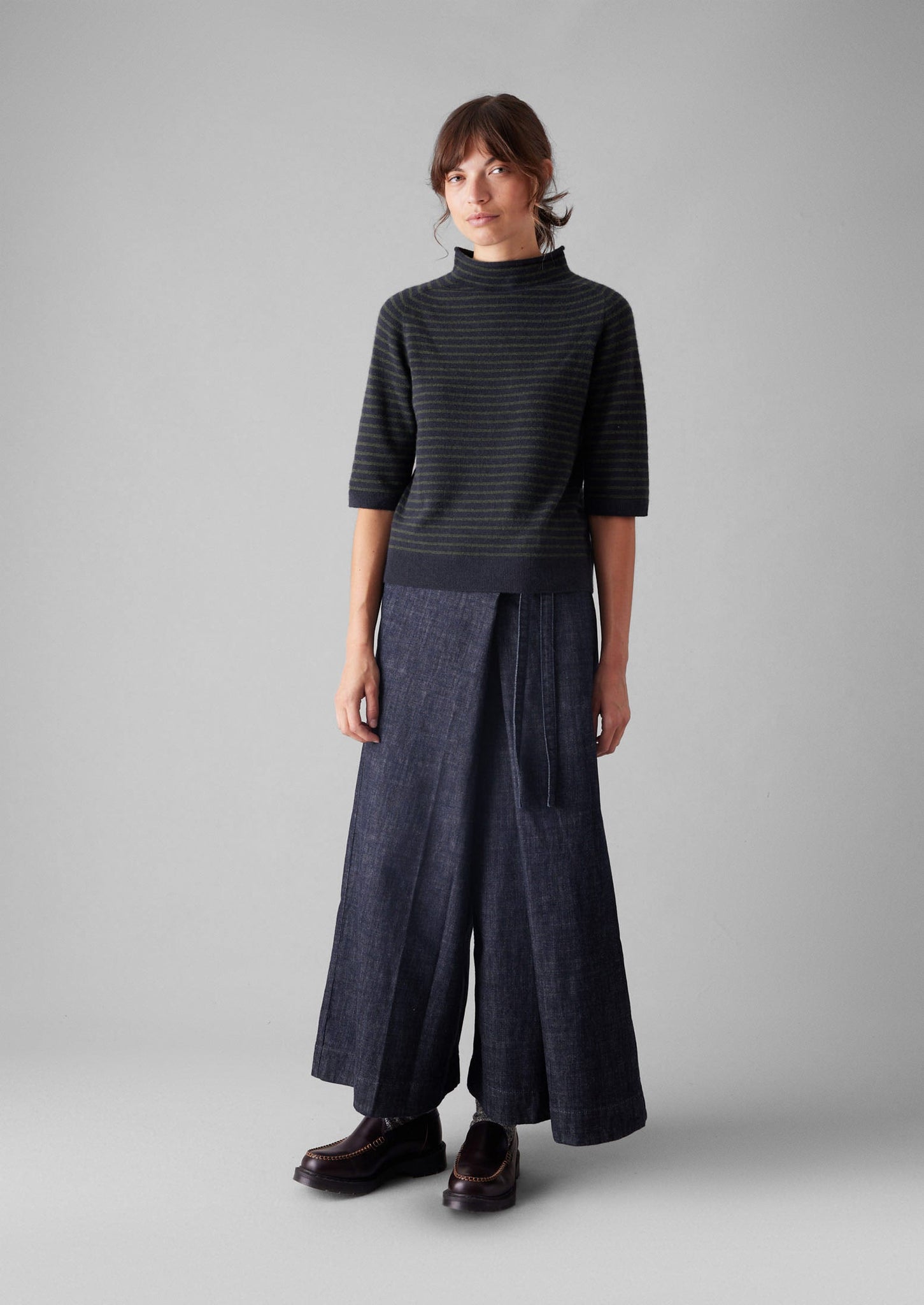 Stripe Wool Cashmere Half Sleeve Sweater | Dark Navy/Olive