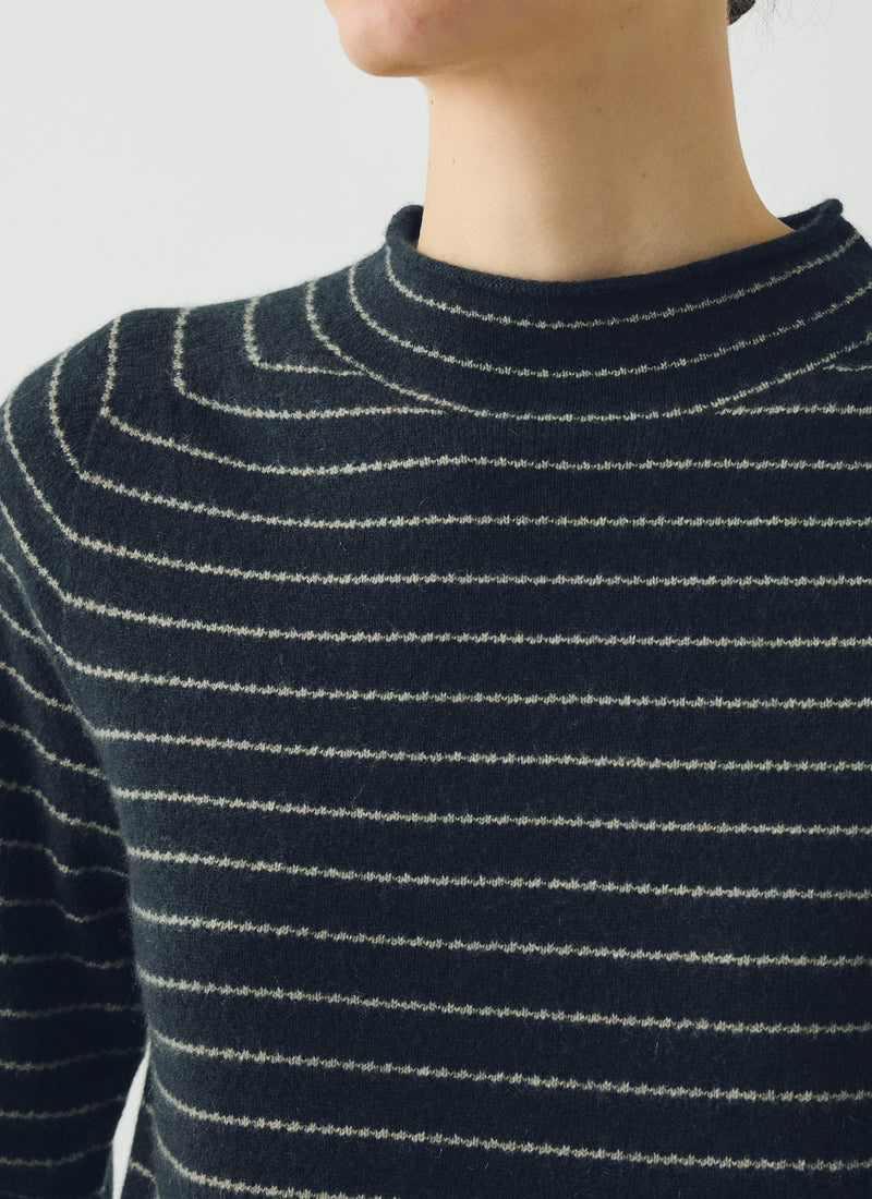 Fine Stripe Wool Cashmere Half Sleeve Sweater | Navy/Camel