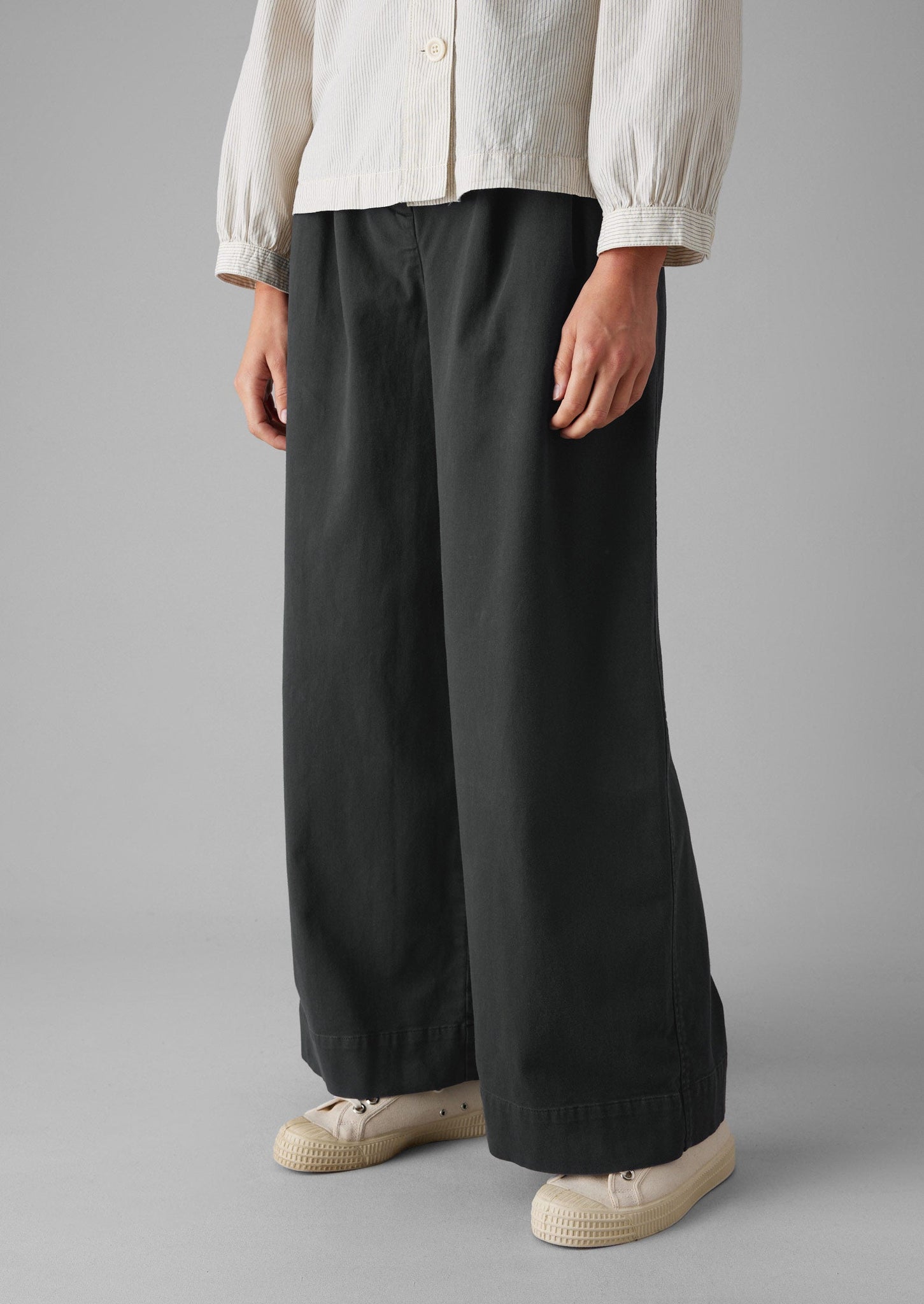 Cotton Paper Bag Pants | Soft Black