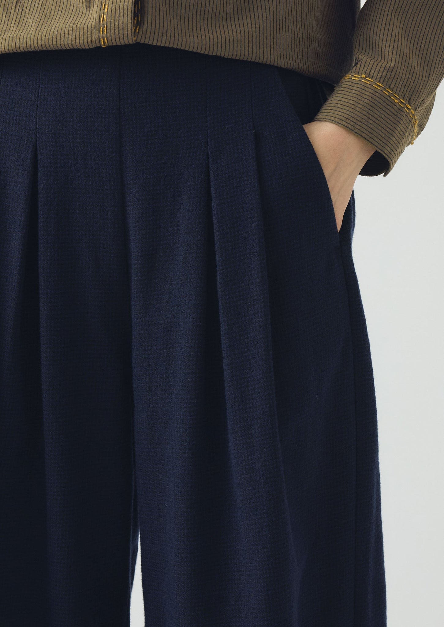 Corinne Cotton Wool Houndstooth Pants | Dark Navy